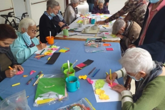  Tarde de Manualidades - Día de Voluntariado