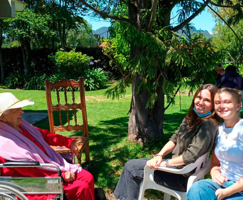 Actividades para adultos mayores: bienestar físico, emocional y social