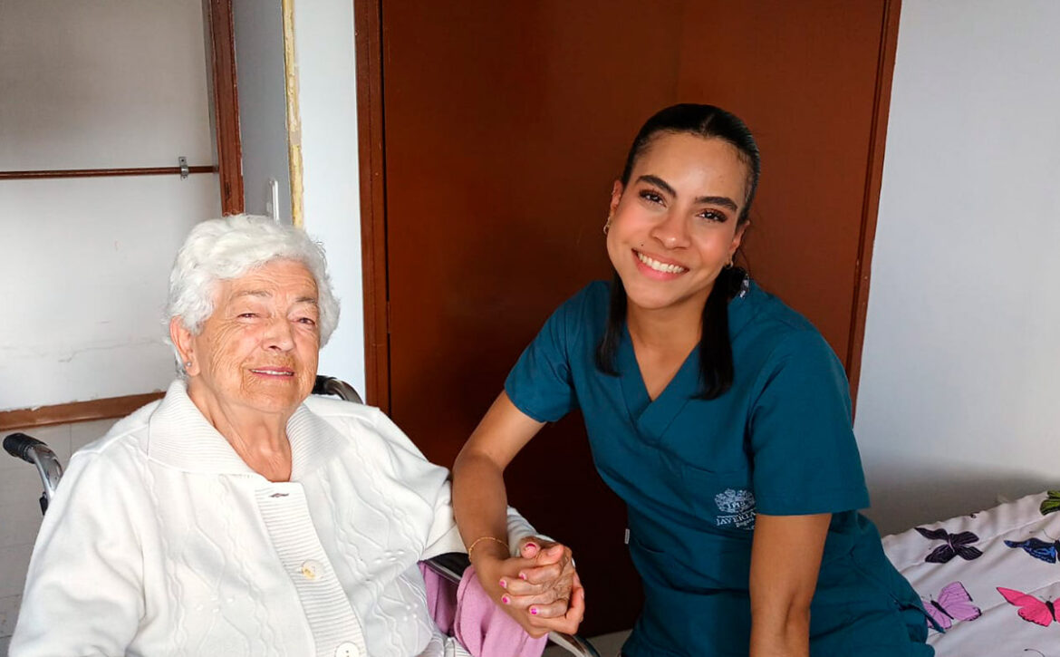 Cuidado del adulto mayor: qué significa cuidar con amor