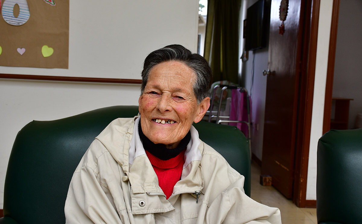 Bienestar del adulto mayor: más que salud, equilibrio emocional y social
